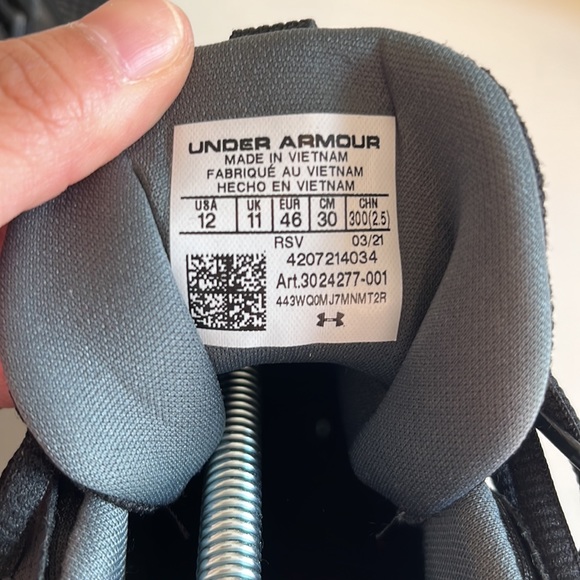 Under Armour Men's Black Charged Focus Training Athletic Sneaker Shoes Size 12 - Picture 12 of 13